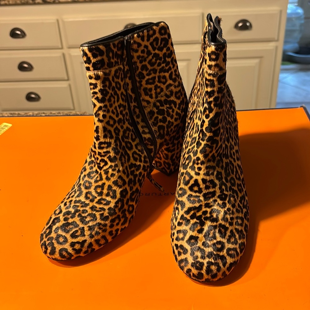 COLE HAAN real cow hide boots size 10